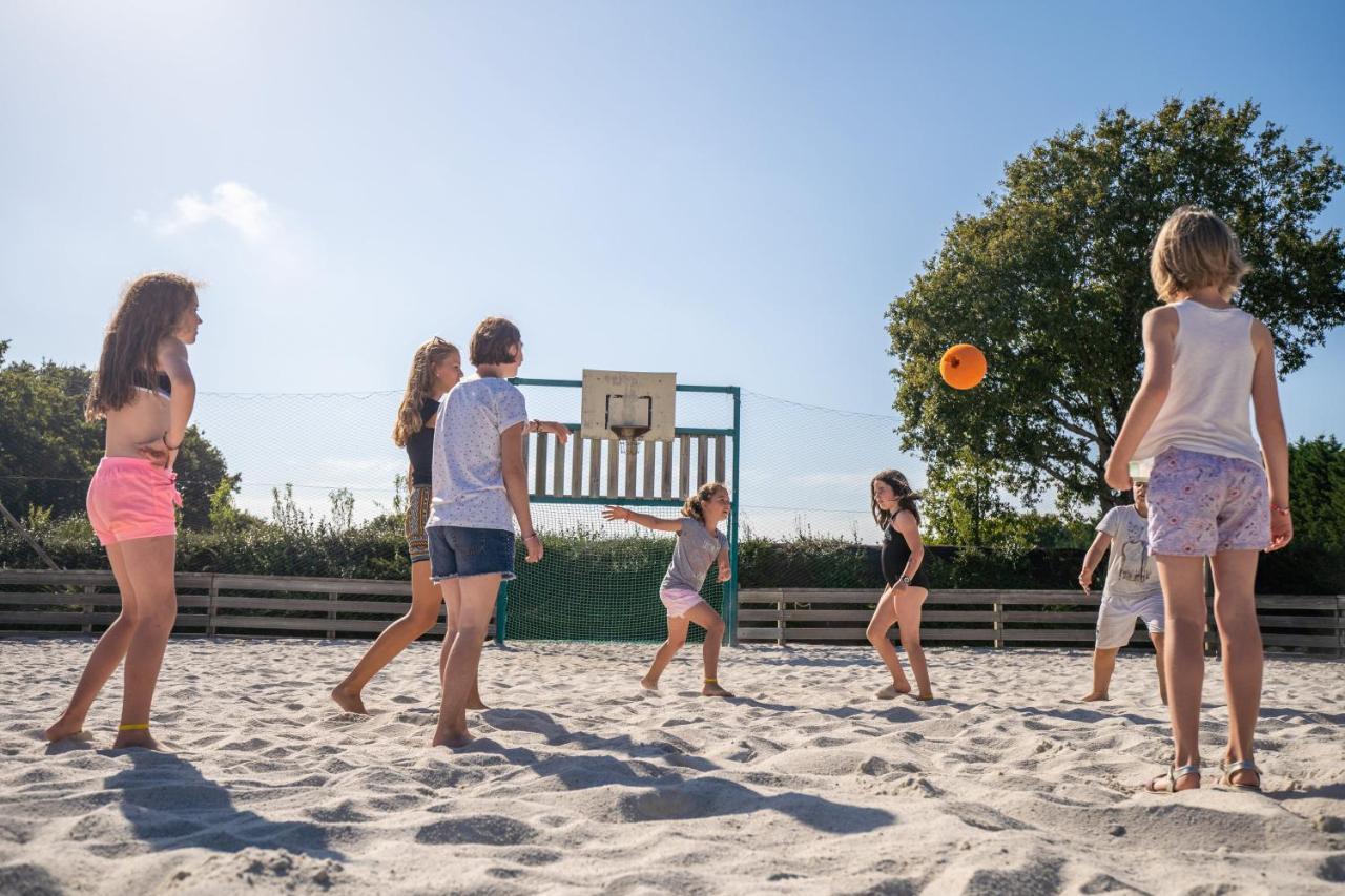 Camping Les Brillas Les Moutiers Esterno foto