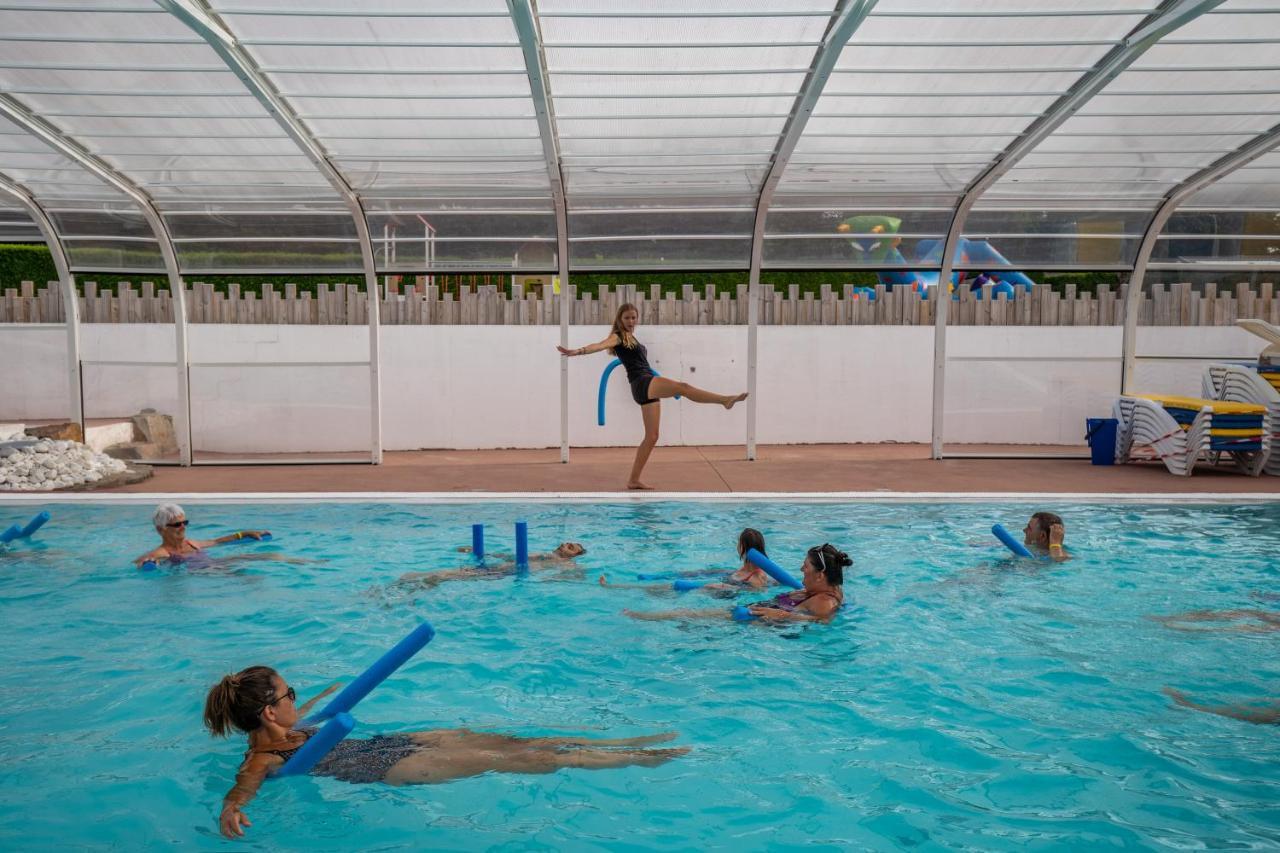 Camping Les Brillas Les Moutiers Esterno foto