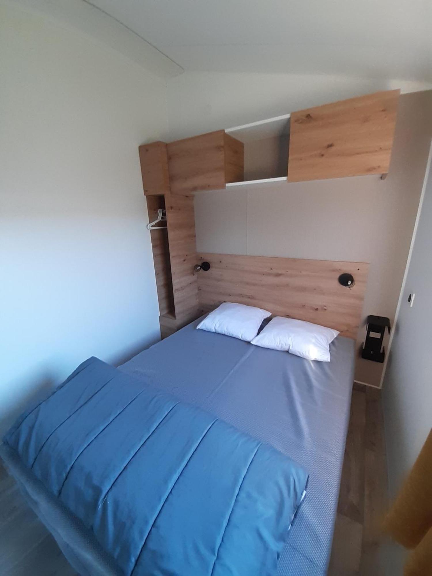 Camping Les Brillas Les Moutiers Esterno foto