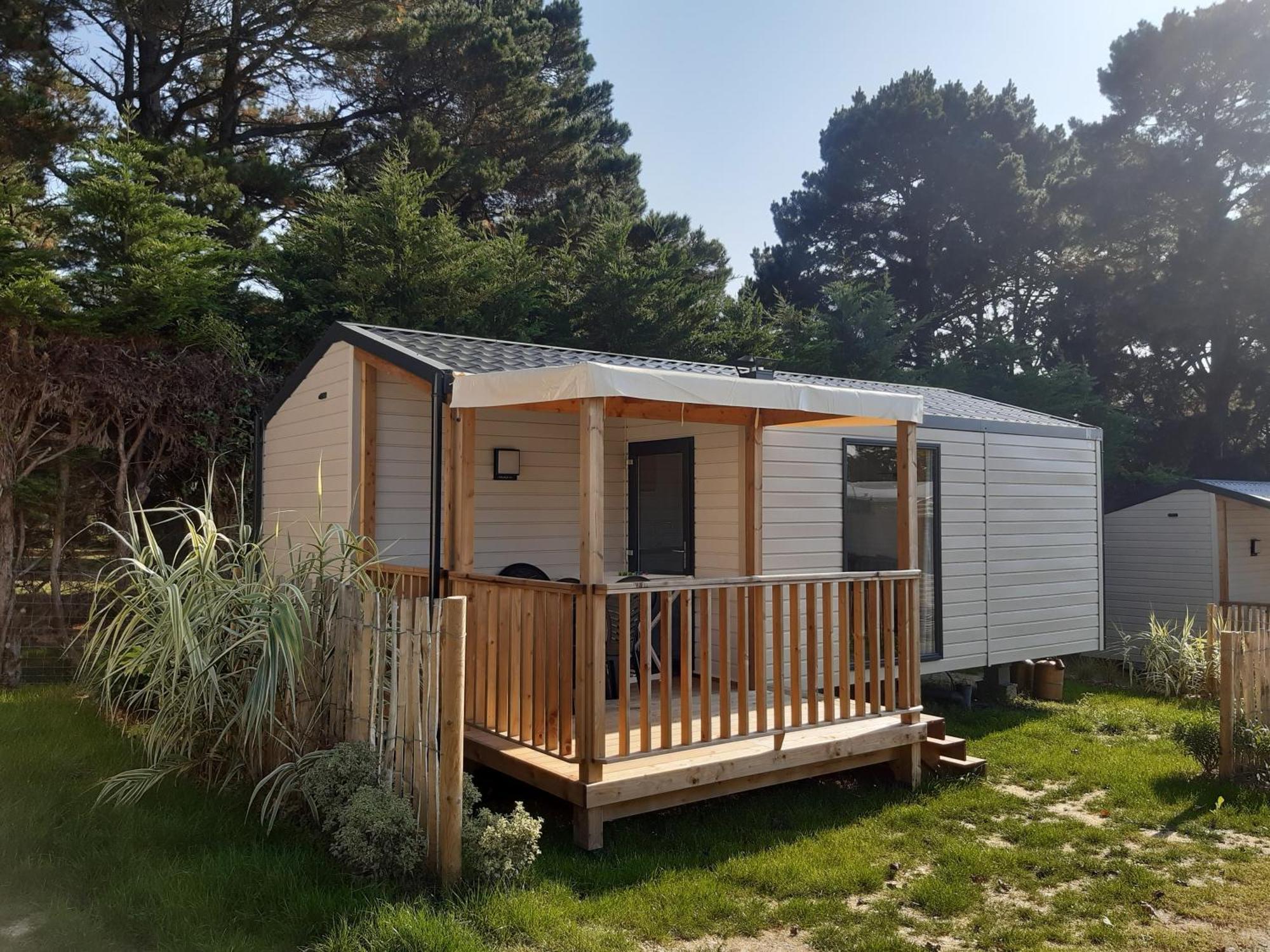 Camping Les Brillas Les Moutiers Esterno foto