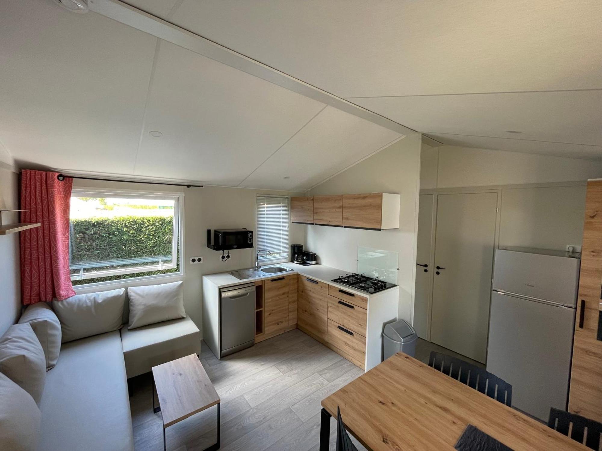 Camping Les Brillas Les Moutiers Esterno foto
