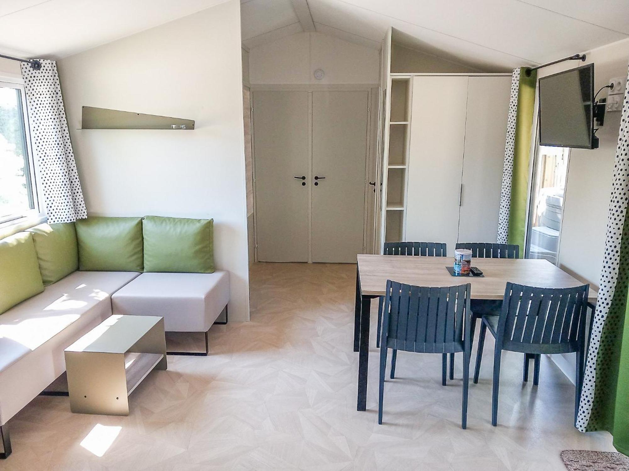 Camping Les Brillas Les Moutiers Esterno foto